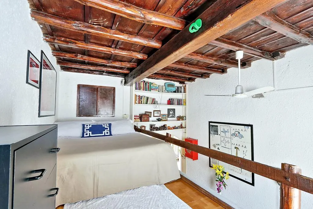 Pretty Flat Trastevere Rome Apartment